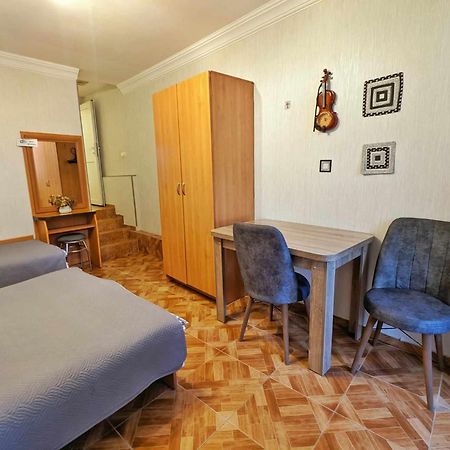 Paata'S Guesthouse Borjomi Dış mekan fotoğraf